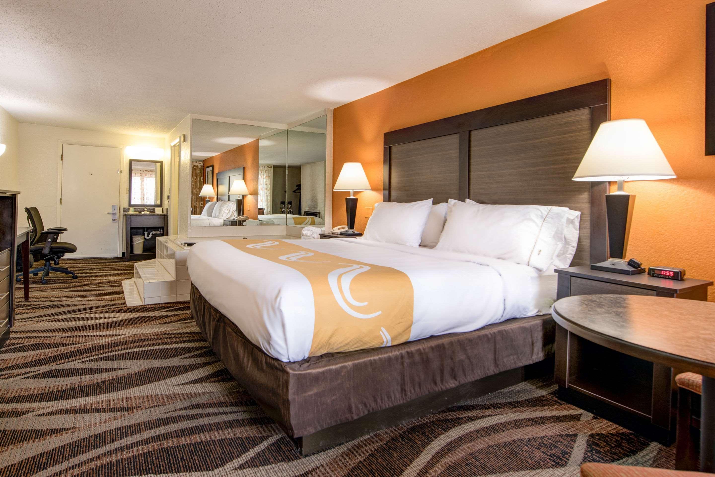 Quality Inn Creekside - Downtown Gatlinburg Extérieur photo